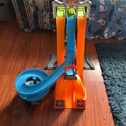 Hot Wheels Toy Track