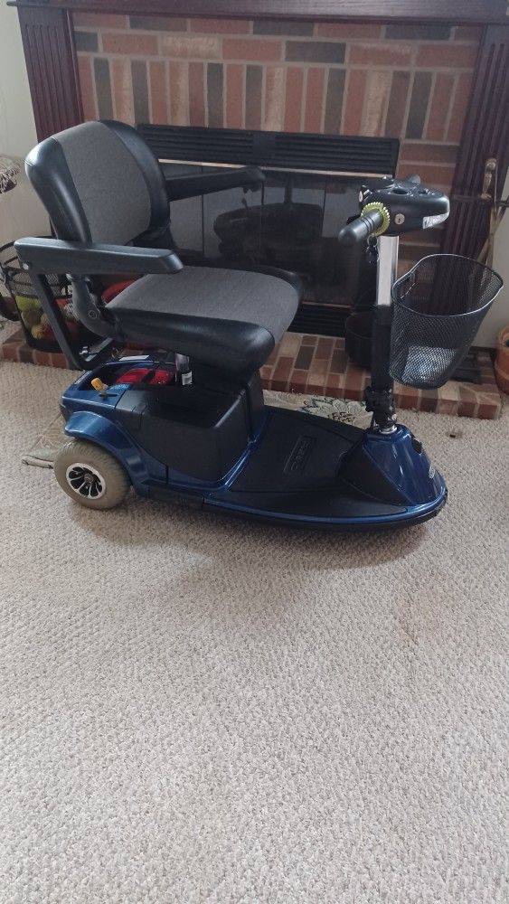 Pride Revo Mobilty Motor Scooter