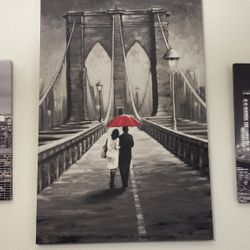 Couple Walking Over Brooklyn Bridge Picture 