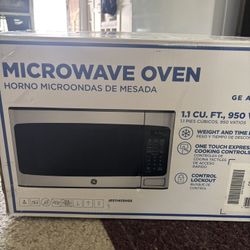 GE Microwave Oven