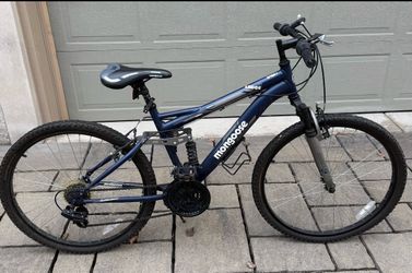 26” Mongoose Ledge 2.1 aluminum suspension mountain bike 21 speed