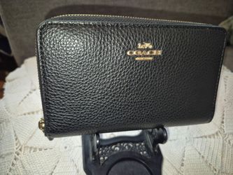 BN LEATHER  COACH  WALLET   AUTHENTIC GUARANTEED.