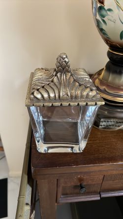 4 in high glass covered container