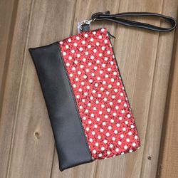 Wristlet