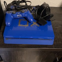 PS4 Slim Limited Edition Days Of Play