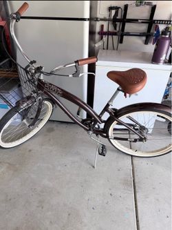 Women’s beach cruiser