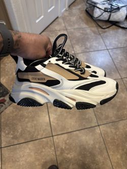 Steve Madden Nike Women’s