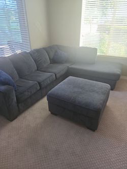 Couch sectional 3 pieces