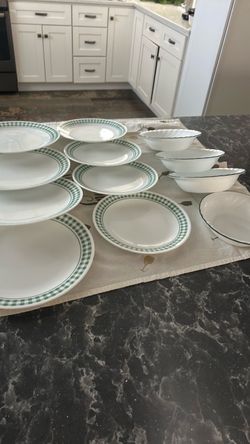 Set 4 CORELLE green design