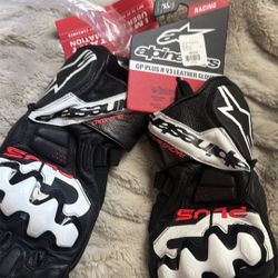 Alpine Stars GP Plus R V3 Leather Gloves 