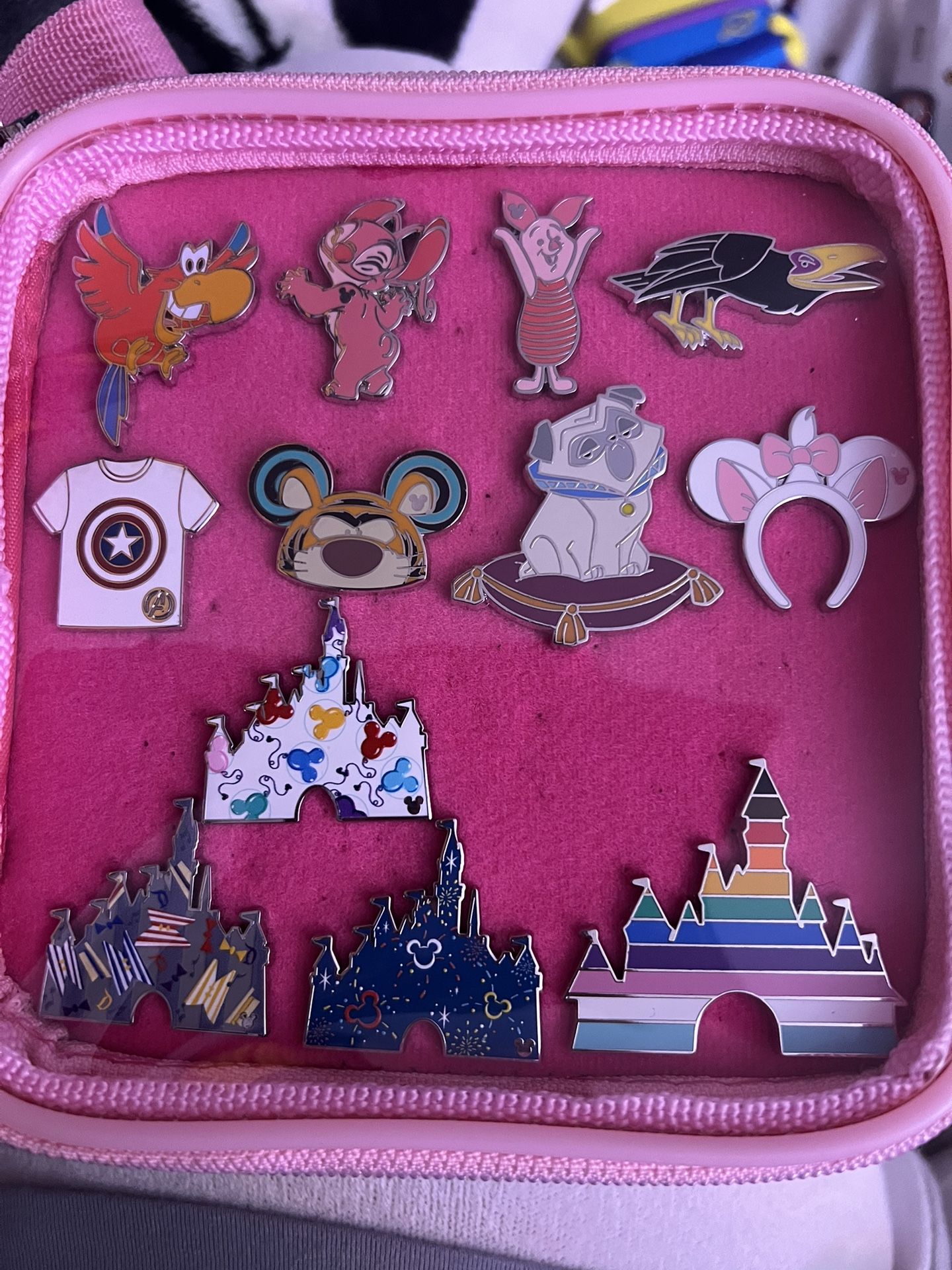Disney pins