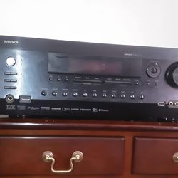 4k smart Integra  receiver will not stay on