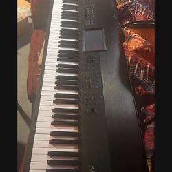 Korg Krome 88 Keyboard Synth 