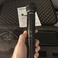 Shure Dynamic Wireless Mic And Receiver 