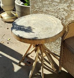 BEAUTIFUL OUTDOOR PATEO WOOD TABLE