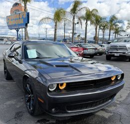 2017 Dodge Challenger SXT