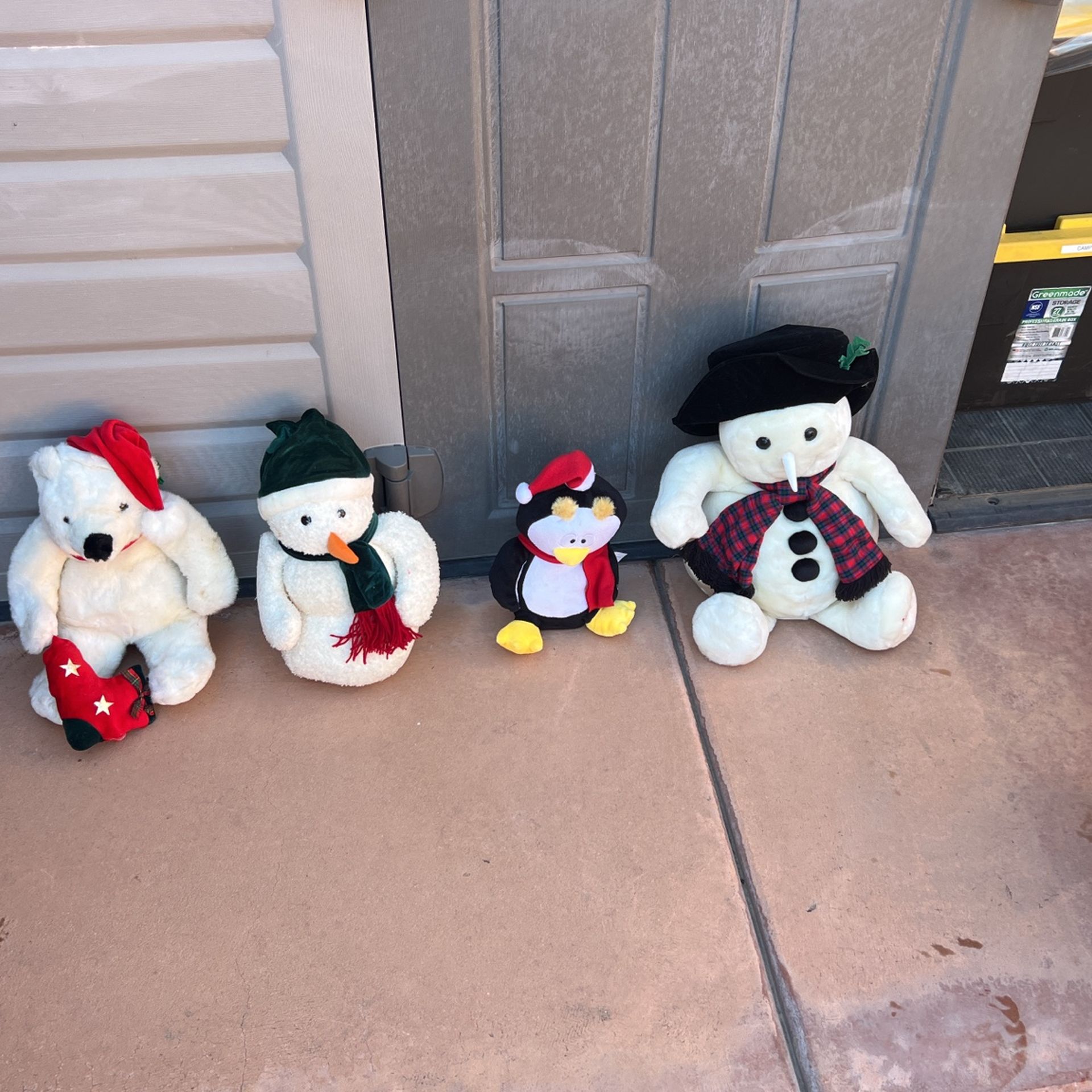 CHRISTMAS STUFFED TOYS