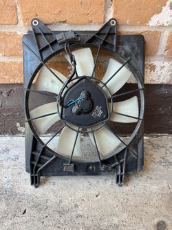 03 04 05 06 07 08 09 10 11 OEM HONDA ELEMENT 2.4L AC CONDENSER FAN