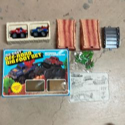 Vintage 1985 Arco Die Cast Off-Road Big Foot Set #2331