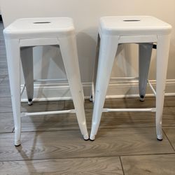 Stools 2  For$10