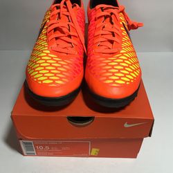 Nike Maoísta Turf 10.5  Indoor Outdoor Sports New 