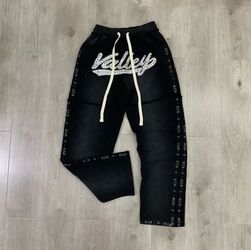 Vale Valley sweatpants (Medium)