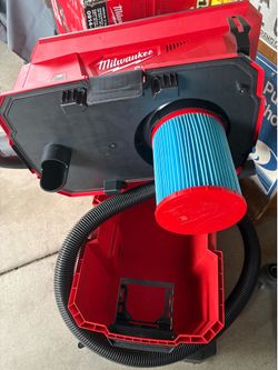 Milwaukee M18 Vacuum