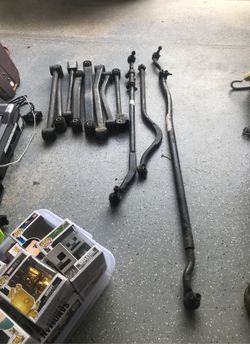 2012 Jeep Wrangler sway bar drag bar etc
