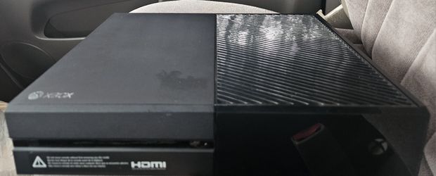 Xbox One 1TB Matt Black Edition.