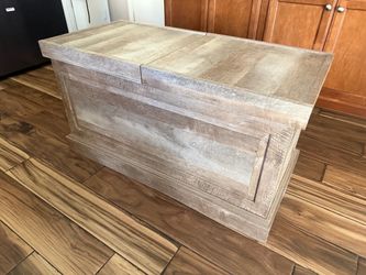 Rustic Farmhouse Wooden Coffee Table with Hidden Storage