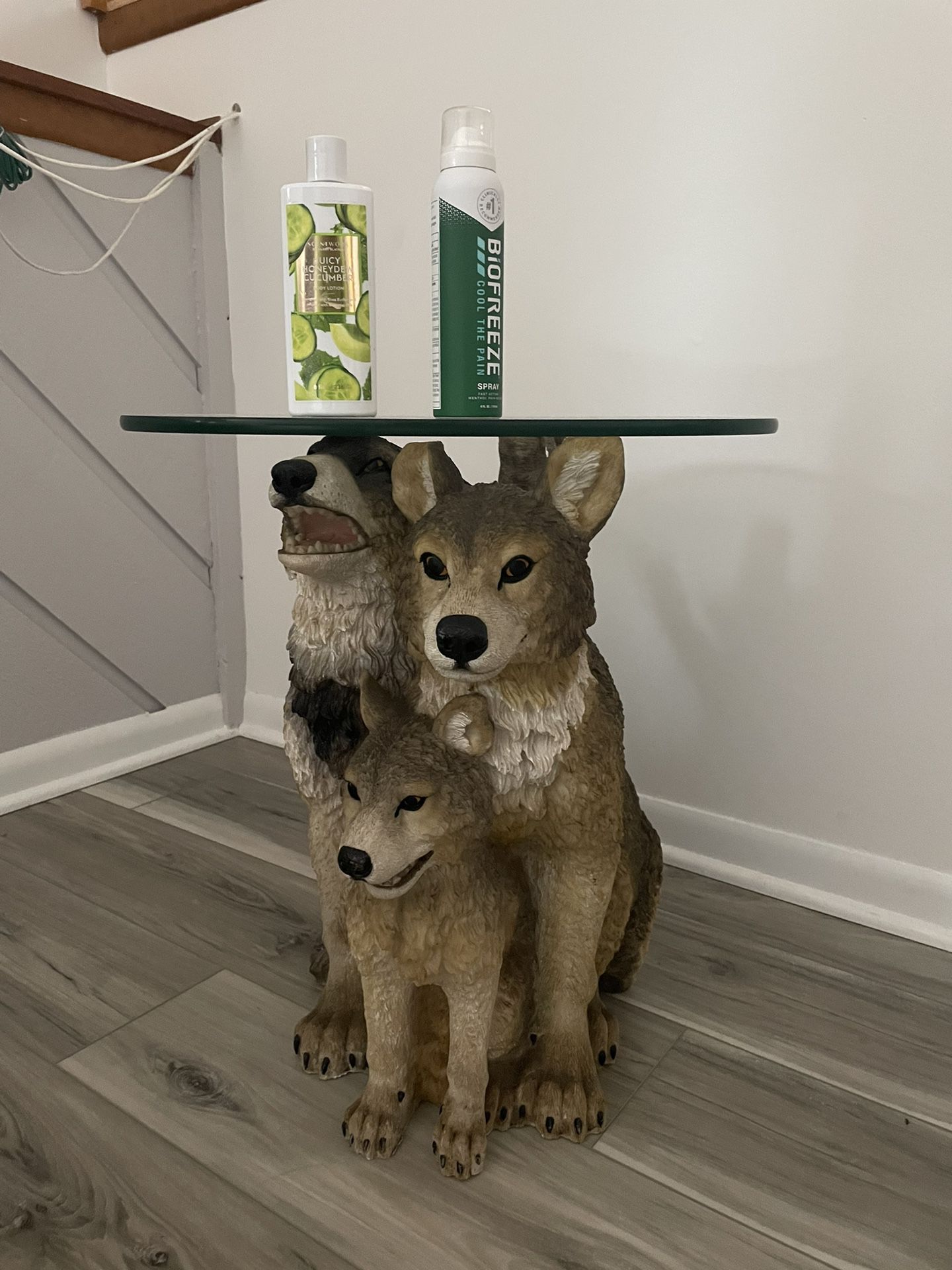 Wolf Table