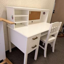 Kid’s White Desk and Chair 