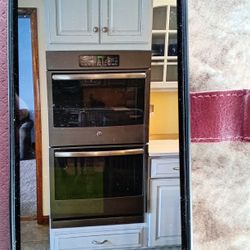 Double Oven With Cabinets