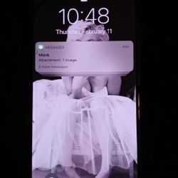 Unlocked At&t iPhone 11 XS MAX