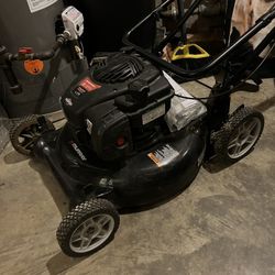 Murray 21” Lawn Mower (Needs Tune Up To Operate $50-$100 or DIY)