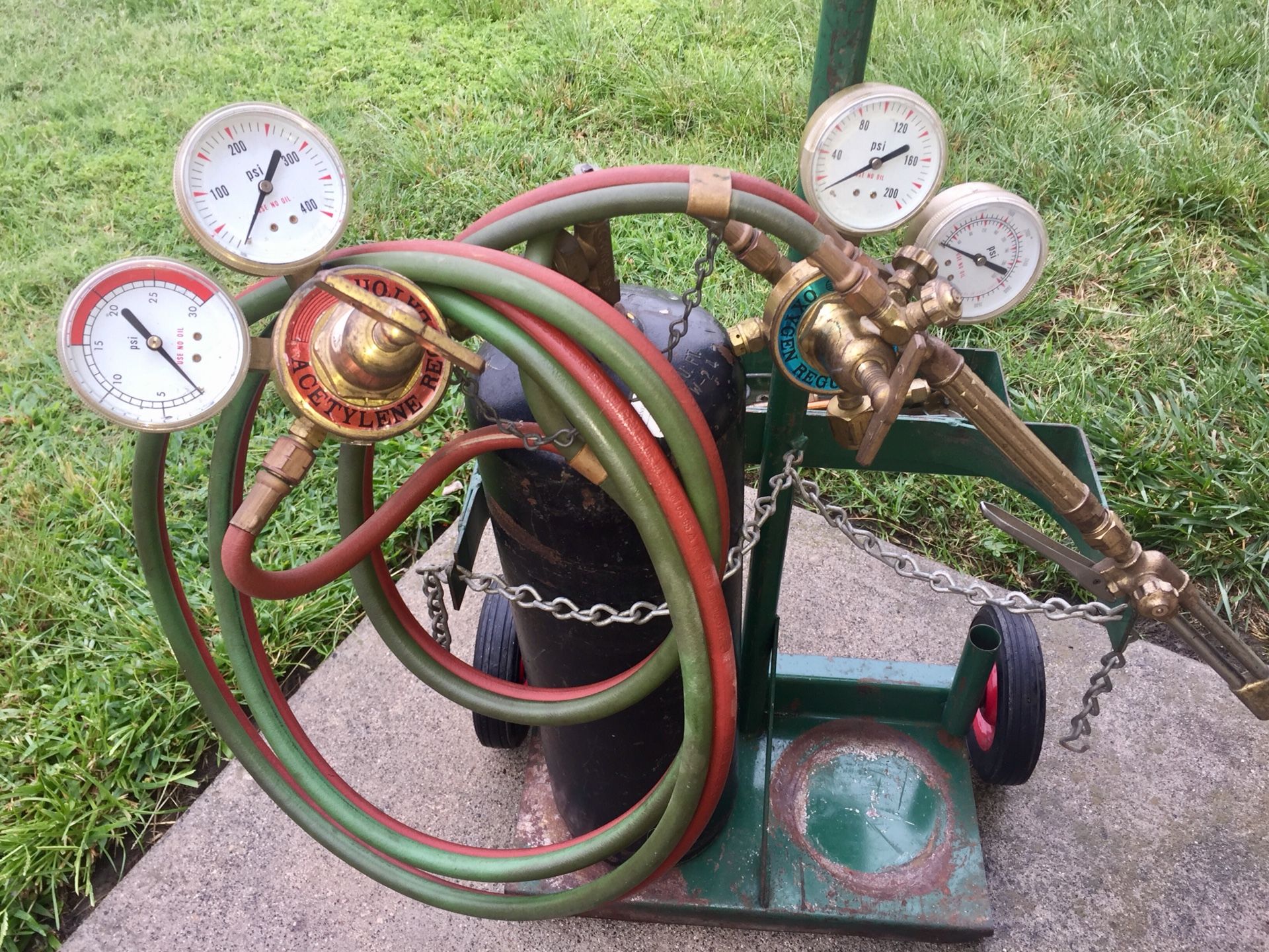 OXYGEN / ACETYLENE TORCH KIT (Reduced Price for Quick sale)