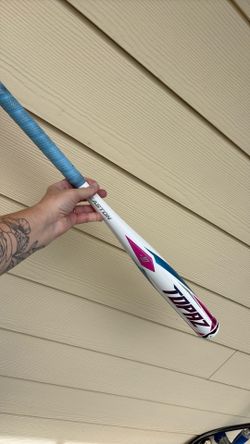 Easton Topaz Fastpitch Softball Bat 28”/18 oz (-10) FP22TP2