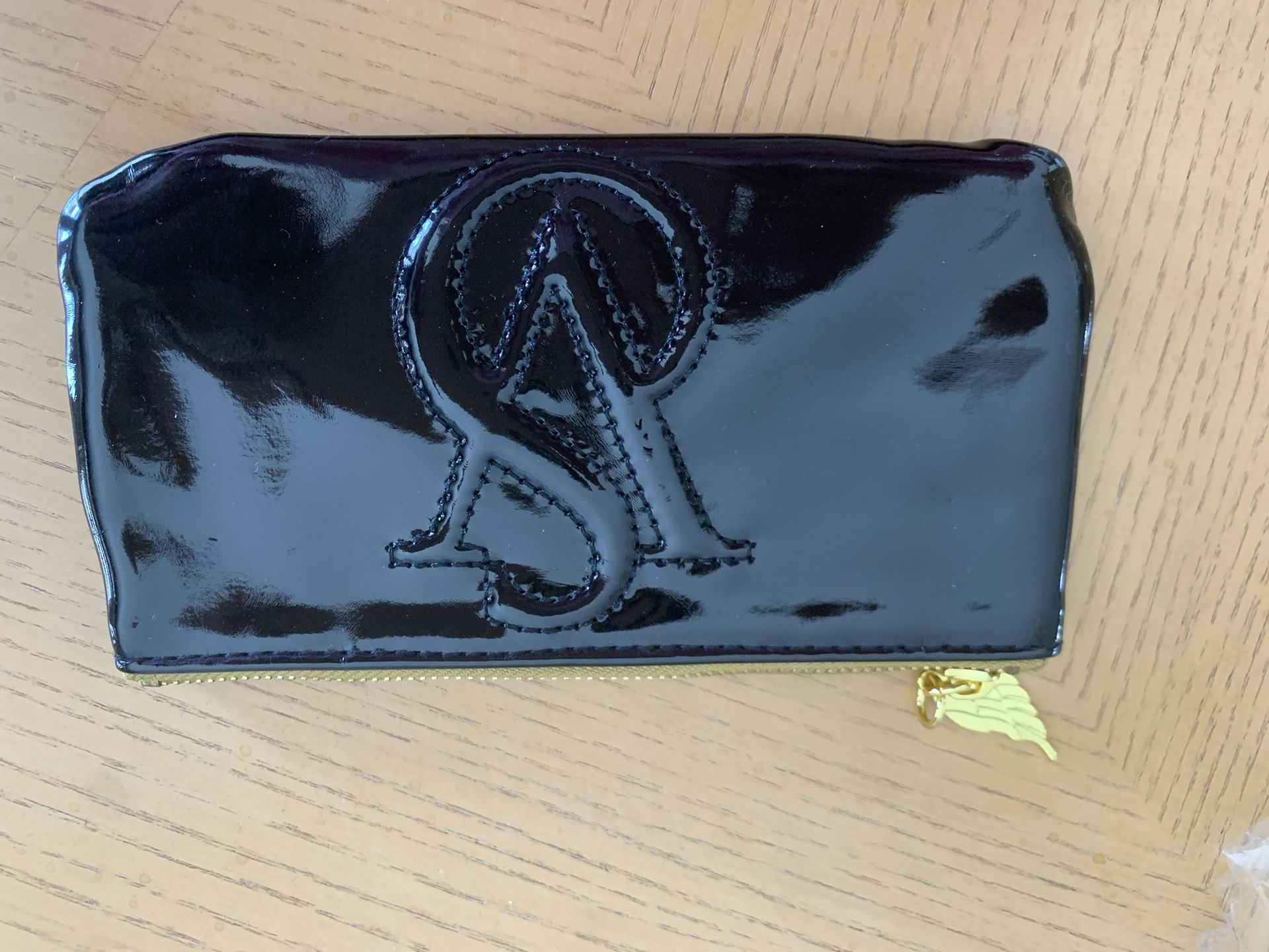 VICTORIA SECRET MAKEUP BAG 