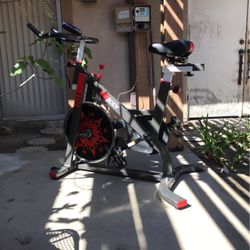 EXERCISE STATIONARY BIKE VIGBODY BARELY USED