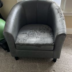 Free Club Chair