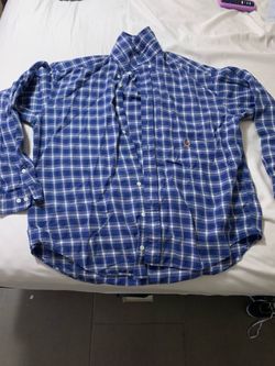 Tommy Hilfiger men’s large long sleeve button up $5