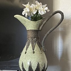 Beautiful Metal Base decor Vase