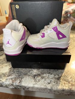 Girl shoes