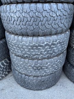 Vendo 295/65//R20 las 4 llantas Bfgoodrich por $200