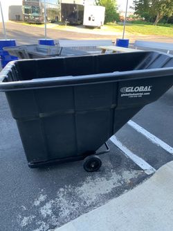 Global Industrial 1 Cubic Yard Heavy Duty Tilt Truck w/ Lid – Commercial Trash & Recycling Cart