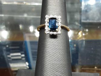 Women's Ring - Yellow Gold 10k (.417) 1.5 grams Size 5