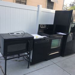 Black kitchen appliances set