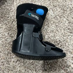 Band New United Ortho Boot 