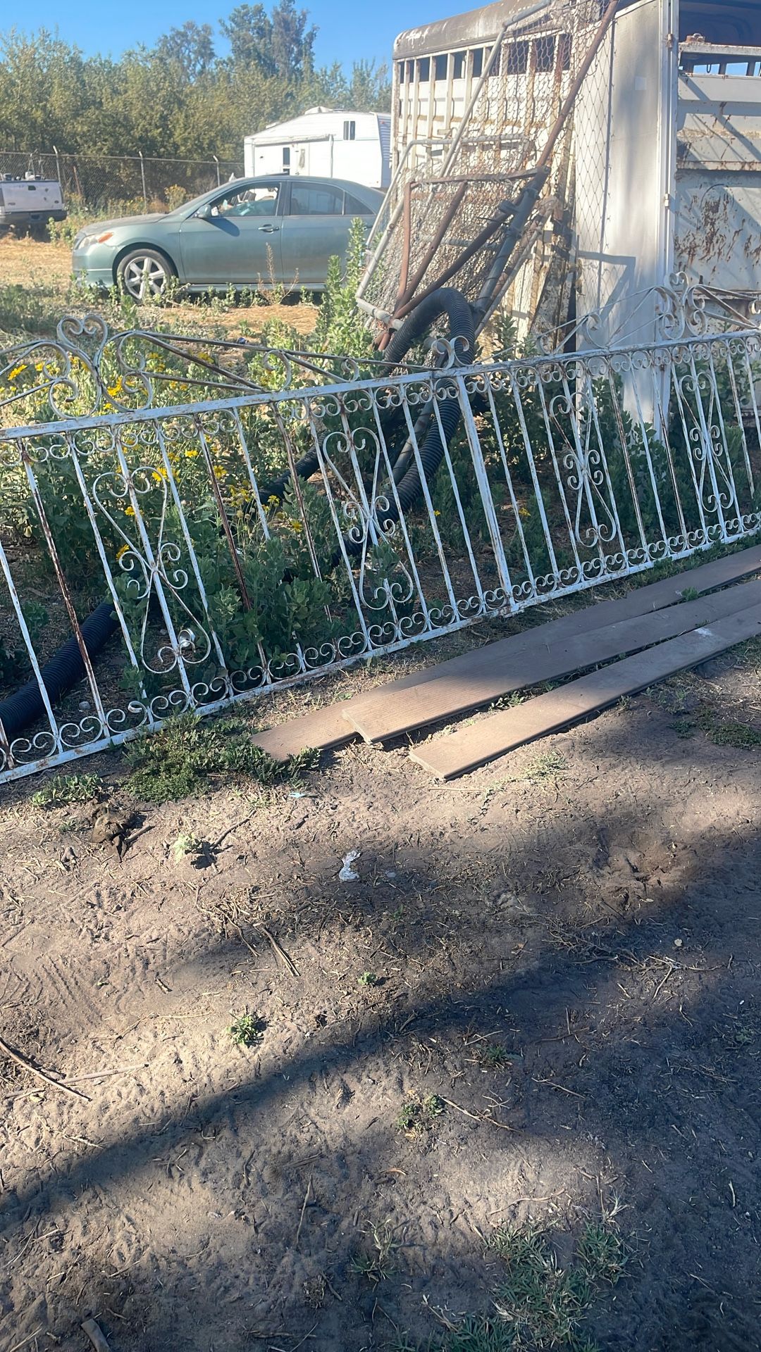 Iron gates 17x3
