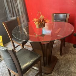 Dinner Table With 4 Chairs